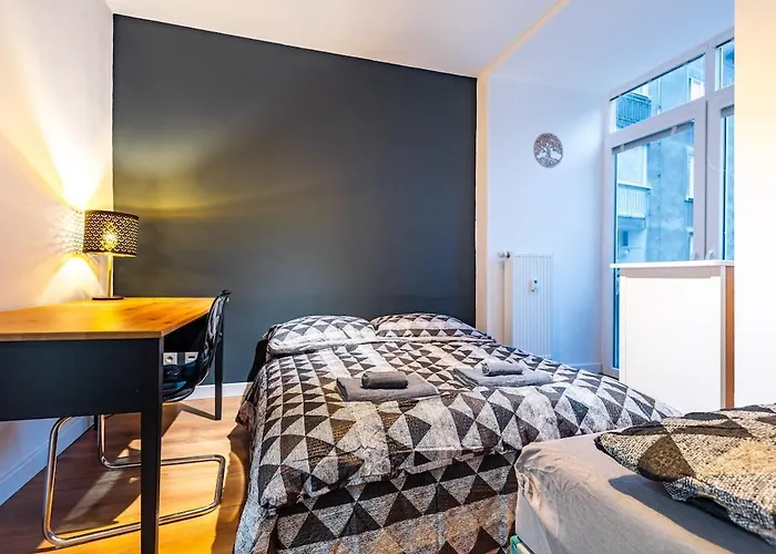 Appartement Adm Elegant Gem - Free Garage Parking, Pool Table