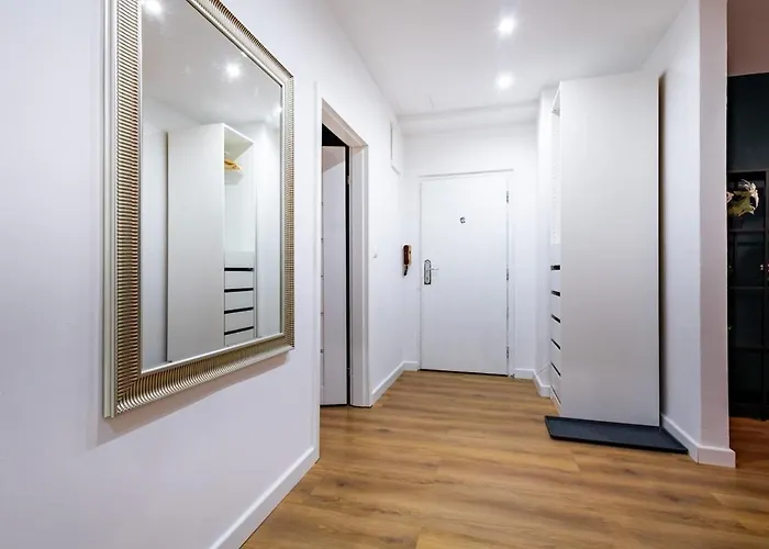 Adm Elegant Gem - Free Garage Parking, Pool Table Bratislava