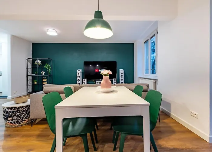 Adm Elegant Gem - Free Garage Parking, Pool Table Apartament Bratislava